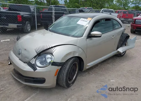 2012 Volkswagen Beetle 2.5L из США, поврежденный, VIN 3VWJX7AT9CM664345